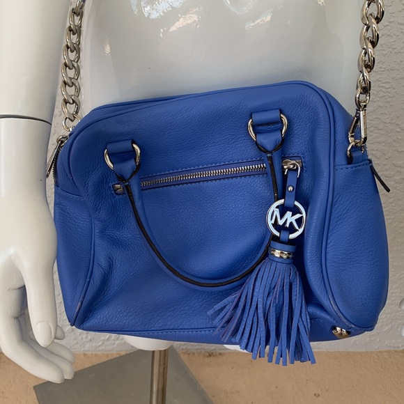 MICHAEL KORS BUTTERY LEATHER CROSSBODY PURSE - Picture 2 of 16